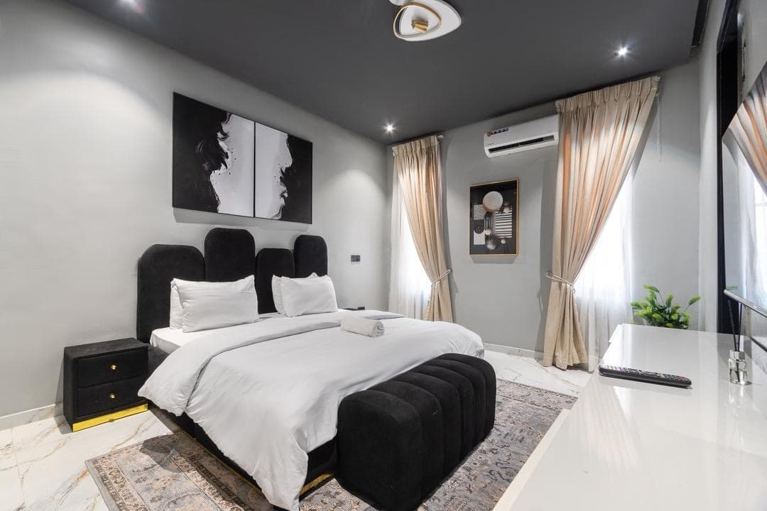 Comfort & Business-Ready Stays